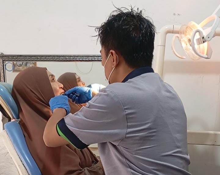 Proses pengerjaan di praktik Ahli Gigi Arcamanik
